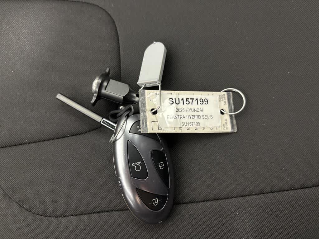 Thumbnail: 2025 Hyundai Elantra - 28