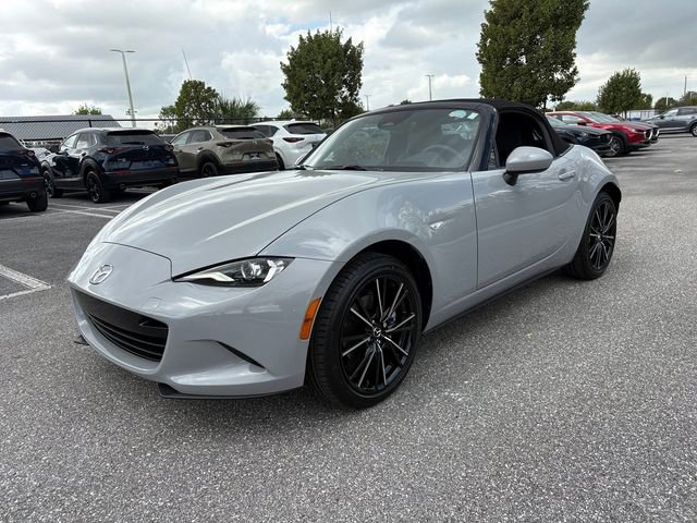 2025 Mazda MX-5 Miata Miata Grand Touring photo 3