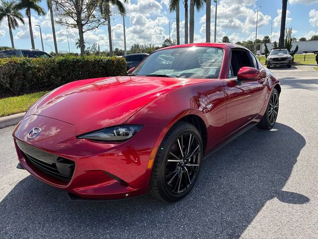 2025 Mazda MX-5 Miata Miata RF Grand Touring photo 3