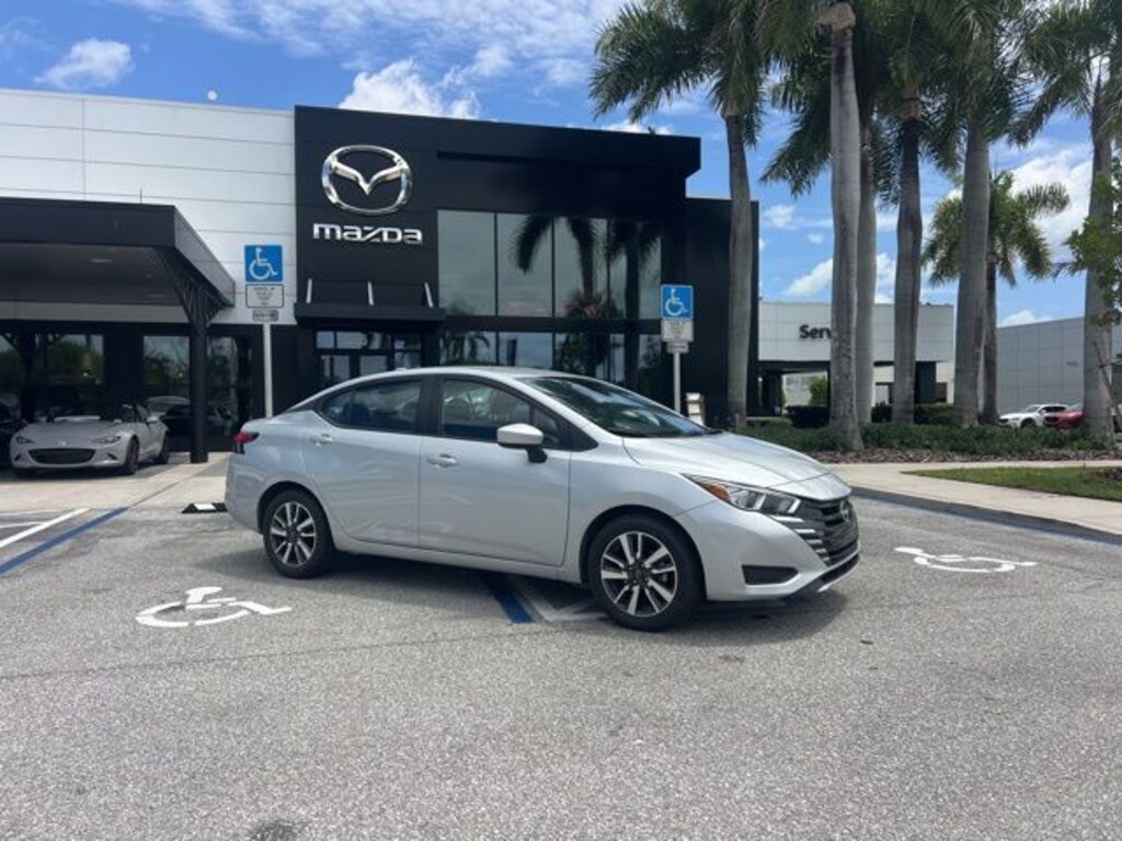Used 2024 Nissan Versa 1.6 SV Sedan
