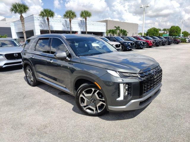 Used 2023 Hyundai Palisade Limited with VIN KM8R5DGEXPU526135 for sale in Royal Palm Beach, FL