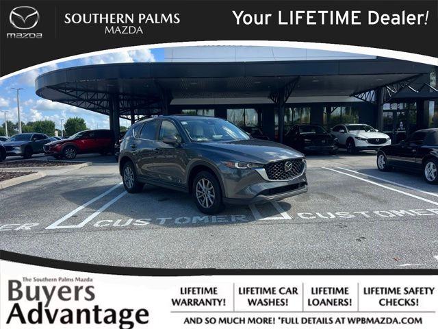 2023 Mazda CX-5 S Preferred package Auto AWD's photo