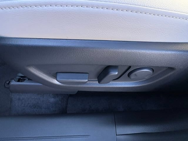 2026 Mazda CX-90 Premium Package - Photo 17