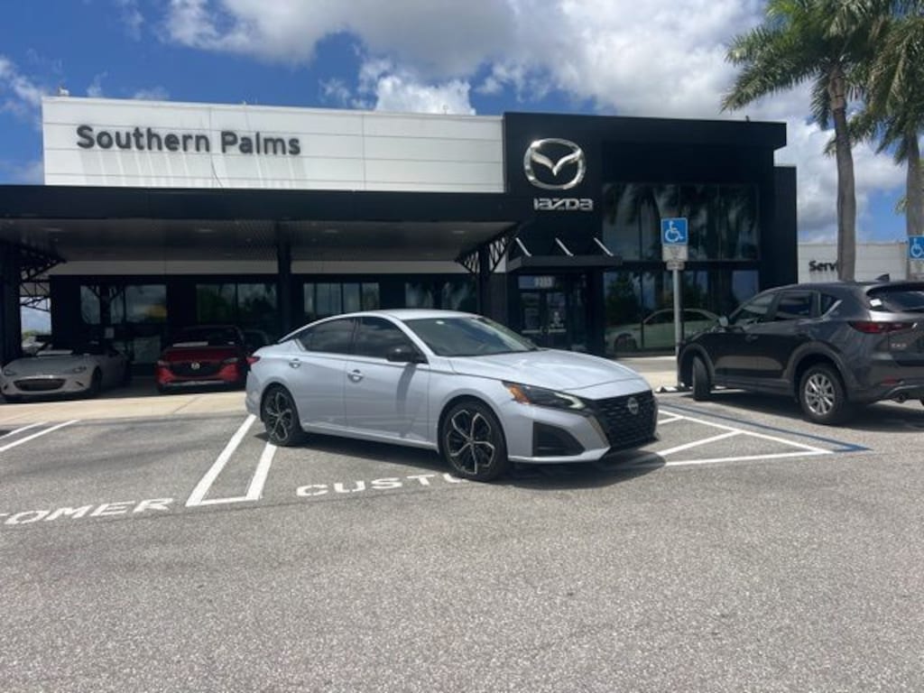 Used 2025 Nissan Altima 2.5 SR Sedan