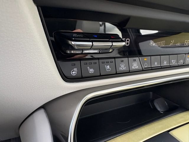 2026 Mazda CX-90 Premium Plus Package - Photo 21