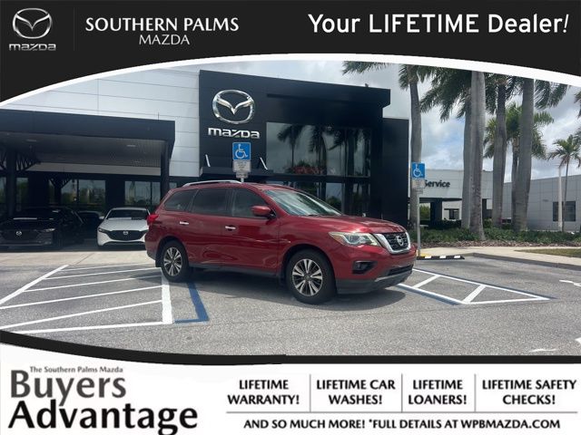 2017 Nissan Pathfinder SL 2WD's photo