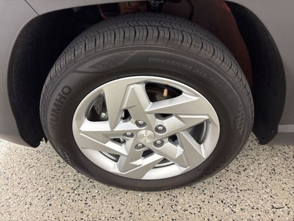 Used 2024 Hyundai Kona SE SUV