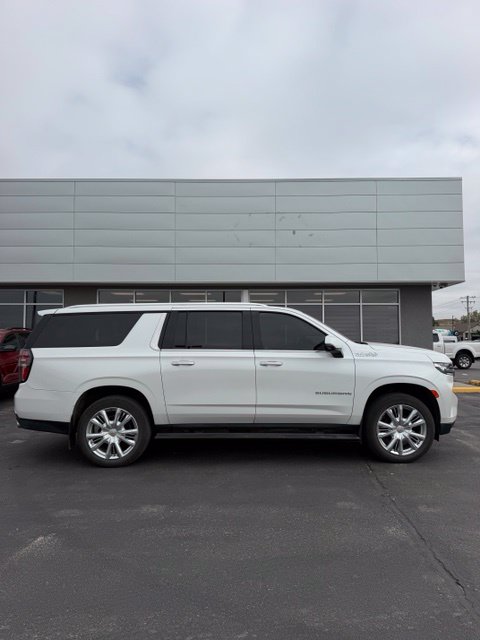 2022 Chevrolet Suburban High Country