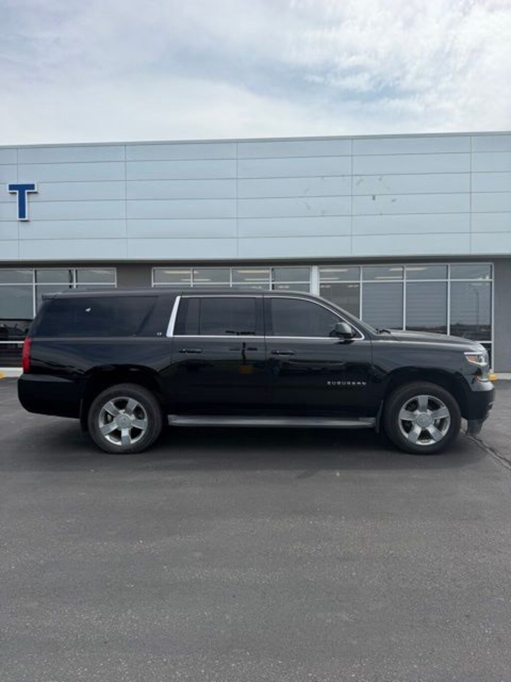 Used 2015 Chevrolet Suburban 1500 LT SUV