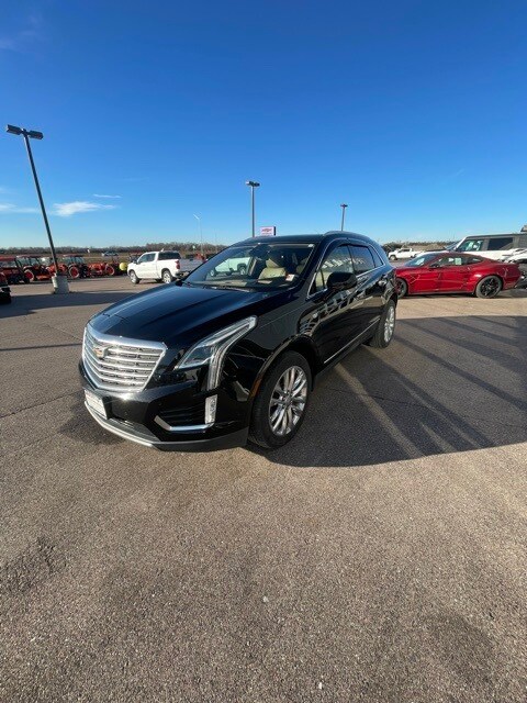 2017 Cadillac XT5 Platinum photo 4
