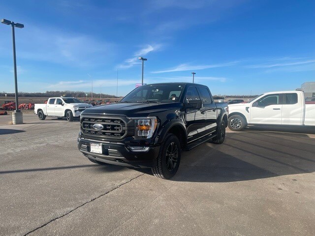 2021 Ford F-150 XLT photo 4