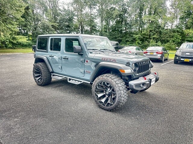 2024 Jeep Wrangler Rubicon photo 2