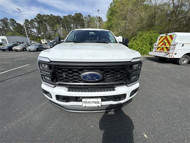 2025 Ford F-350 XL photo 3