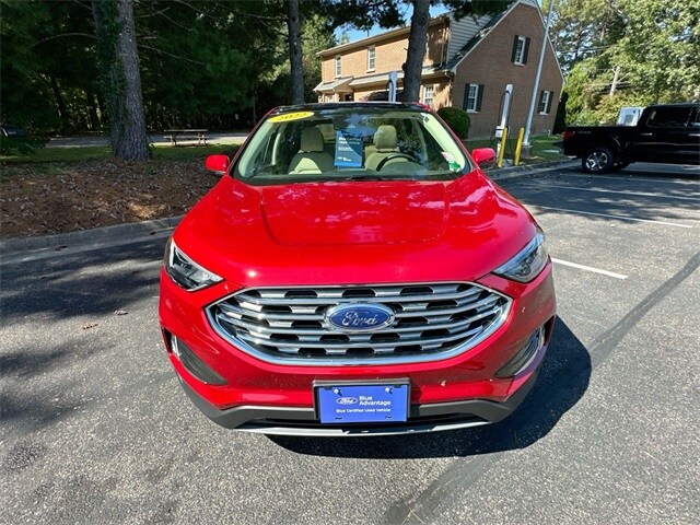2022 Ford Edge SEL photo 3