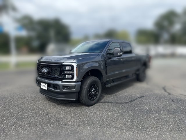 2027 Ford F-250 Lariat Crew Cab