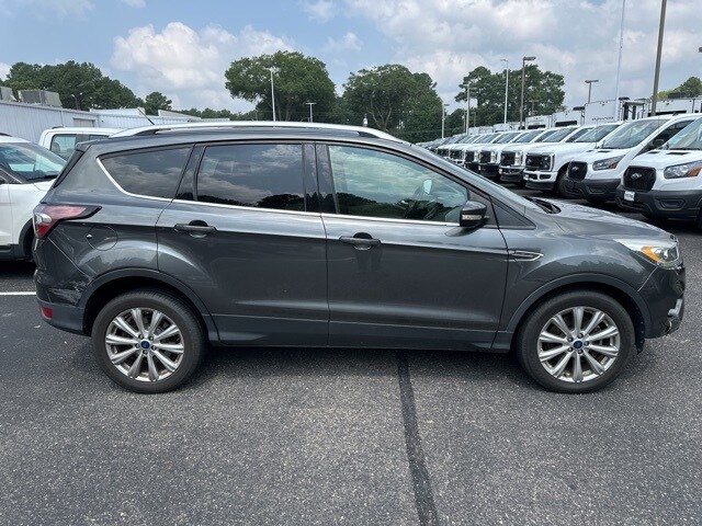 2017 Ford Escape Titanium photo 3