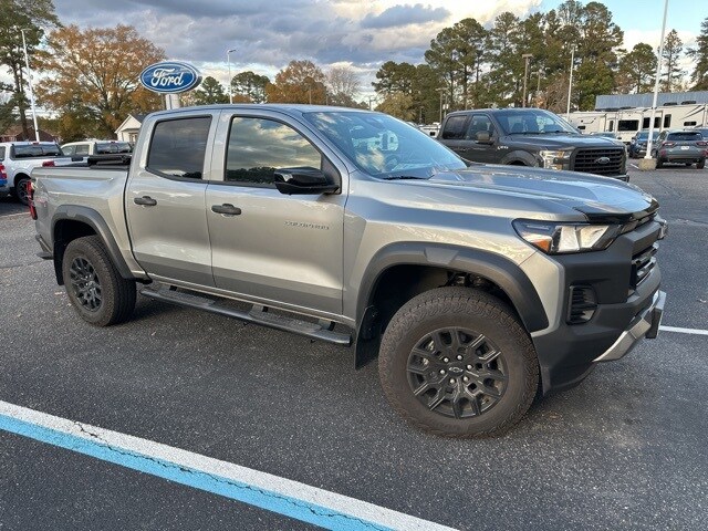 2024 Chevrolet Colorado Trail Boss photo 3