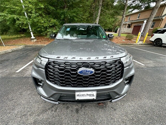 2025 Ford Explorer ST-Line photo 3