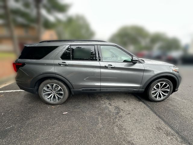 2025 Ford Explorer ST-LINE - Photo 9