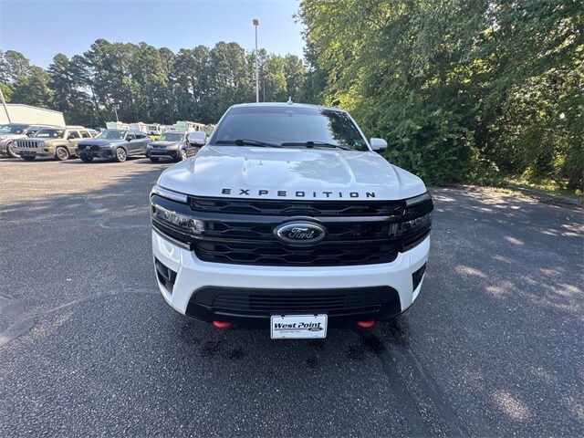 2024 Ford Expedition MAX Limited photo 3
