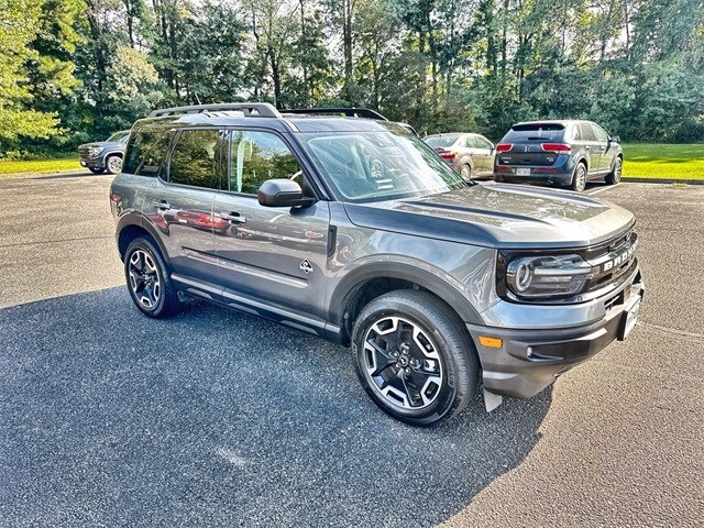 2024 Ford Bronco Sport Outer Banks photo 2
