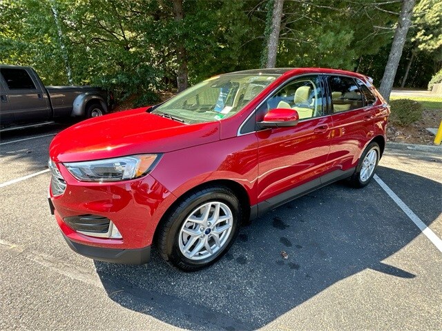 2022 Ford Edge SEL photo 4