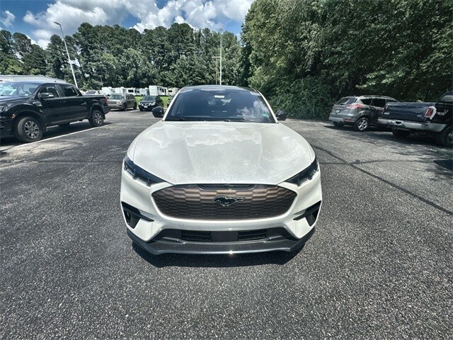 2025 Ford Mustang Mach-E GT photo 3