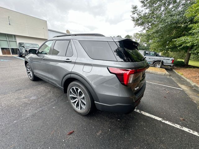 2025 Ford Explorer ST-LINE - Photo 11