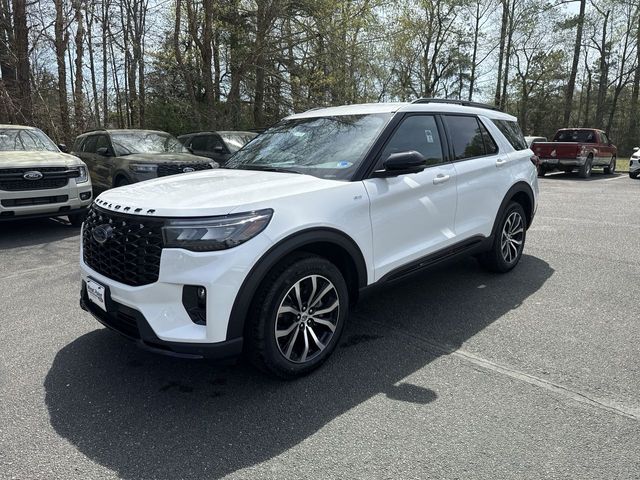 2026 Ford Explorer ST-LINE 4WD's photo