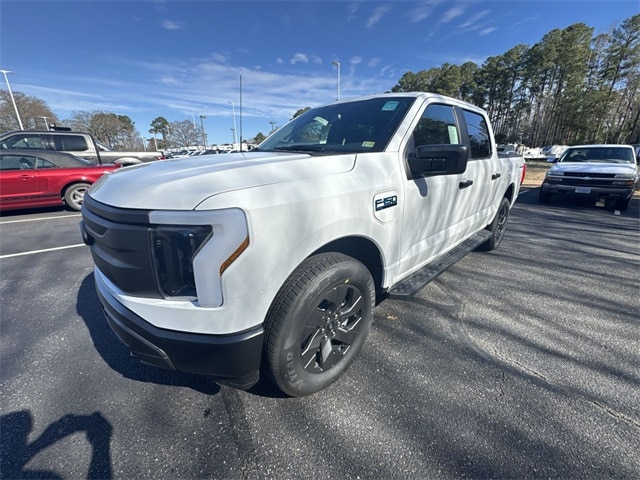 2024 Ford F-150 Lightning Pro's photo