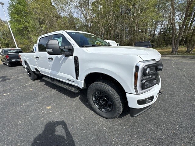 2025 Ford F-350 XL photo 2
