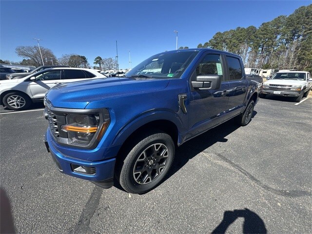 2025 Ford F-150 STX photo 4