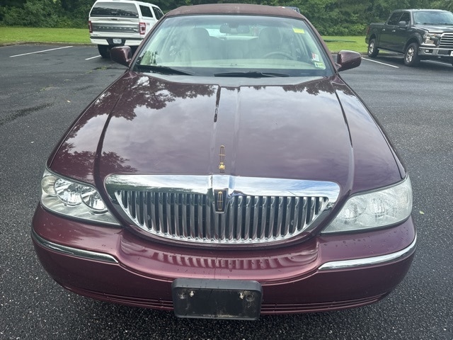 Used 2006 Lincoln Town Car Signature with VIN 1LNHM81W96Y603656 for sale in West Point, VA