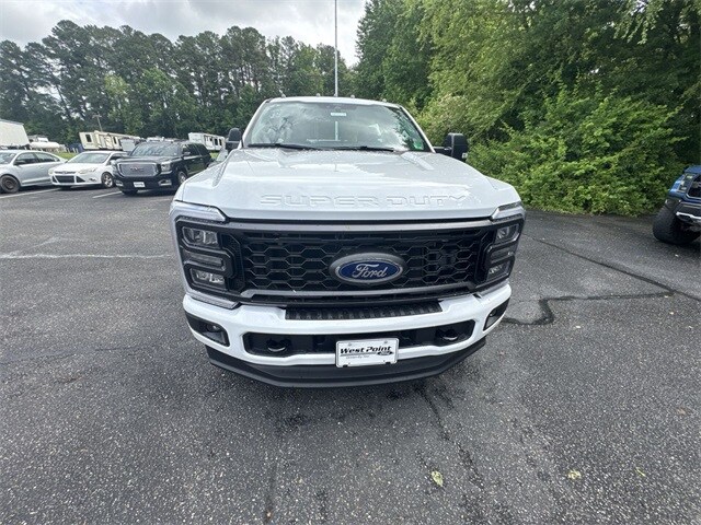 2025 Ford F-350 XL photo 3