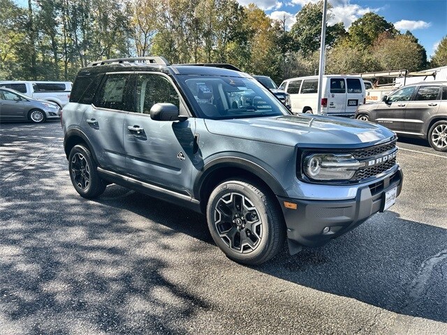 2025 Ford Bronco Sport Outer Banks photo 2