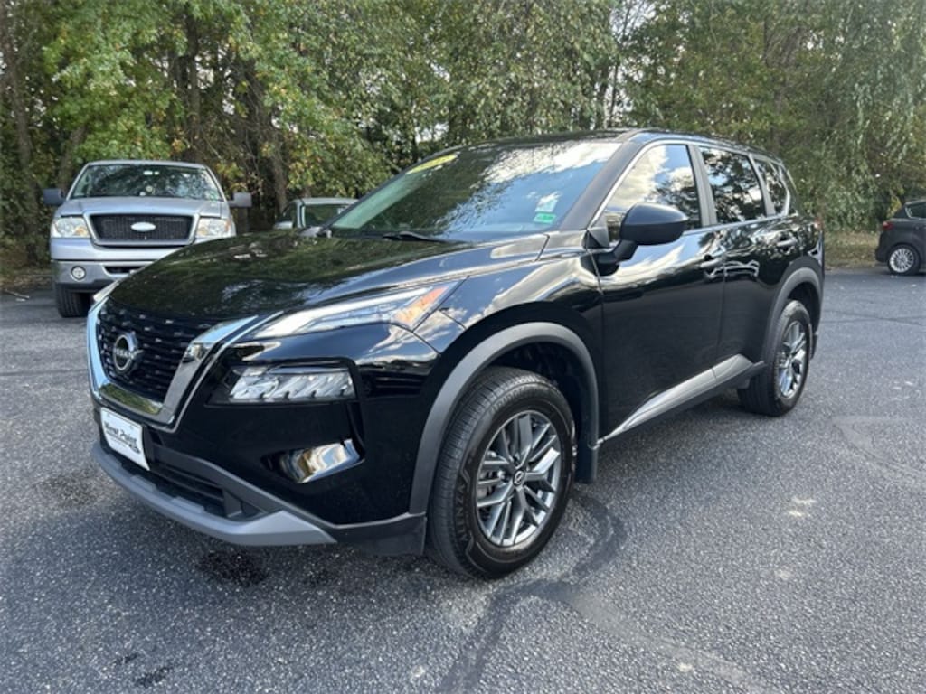 Used 2023 Nissan Rogue S SUV