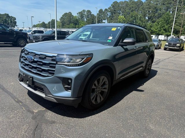2025 Ford Explorer Active 4WD (PL535)'s photo