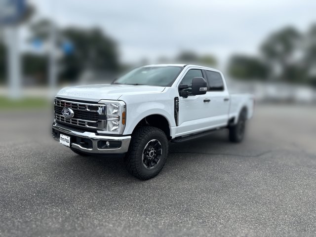 2027 Ford F-250 XLT Crew Cab