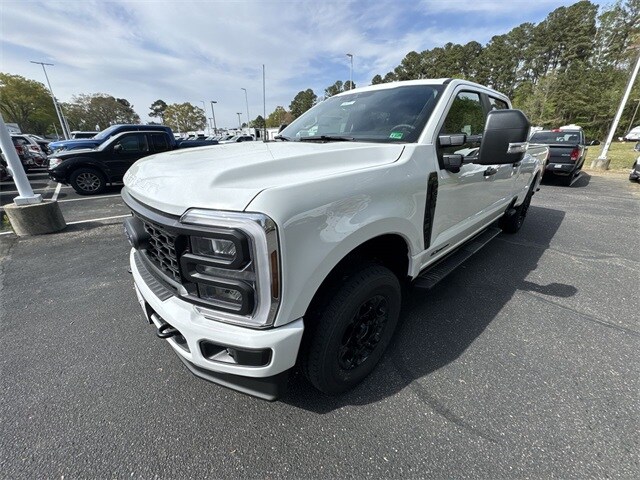 2025 Ford F-350 XL photo 4