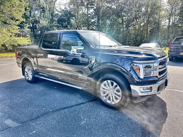 2024 Ford F-150 Lariat photo 2