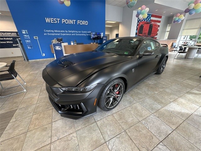 2025 Ford Mustang Dark Horse photo 4