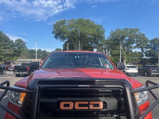 2017 Toyota Tundra SR5 photo 2