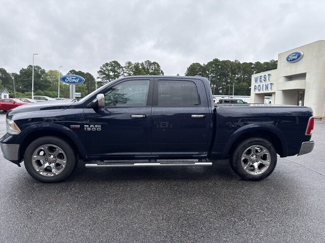 2017 Ram 1500 Laramie photo 2