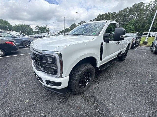 2025 Ford F-350 XL photo 4