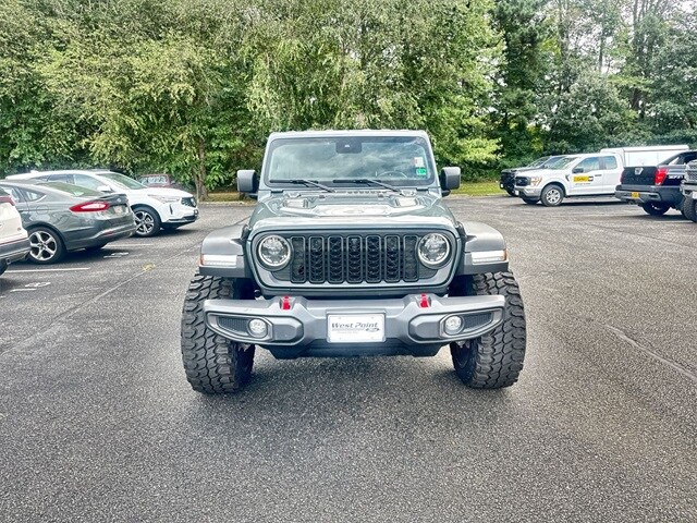 2024 Jeep Wrangler Rubicon photo 3
