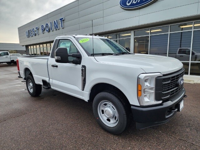 2023 Ford F-350 XL photo 2