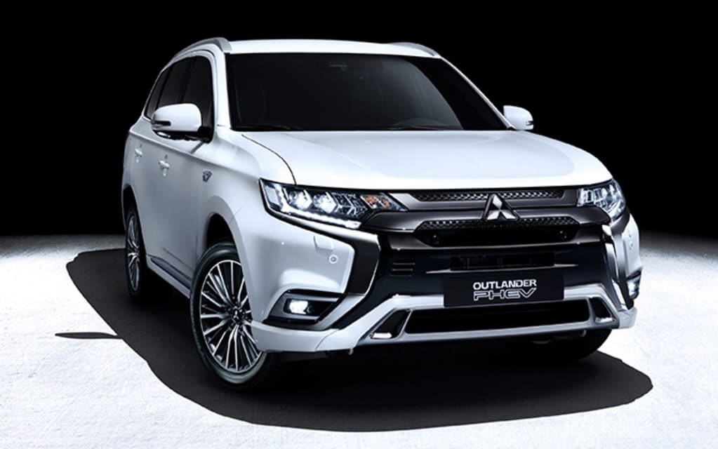 2019 Mitsubishi Outlander Phev.jpg
