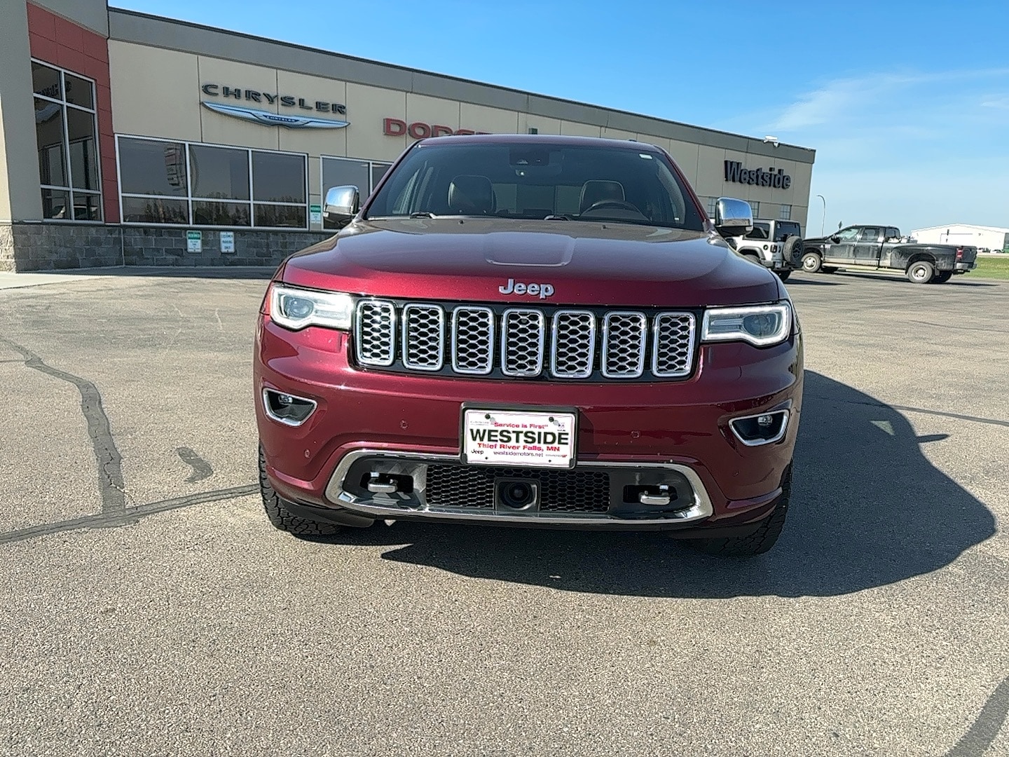 Used 2018 Jeep Grand Cherokee Overland with VIN 1C4RJFCT6JC225956 for sale in Thief River Falls, Minnesota