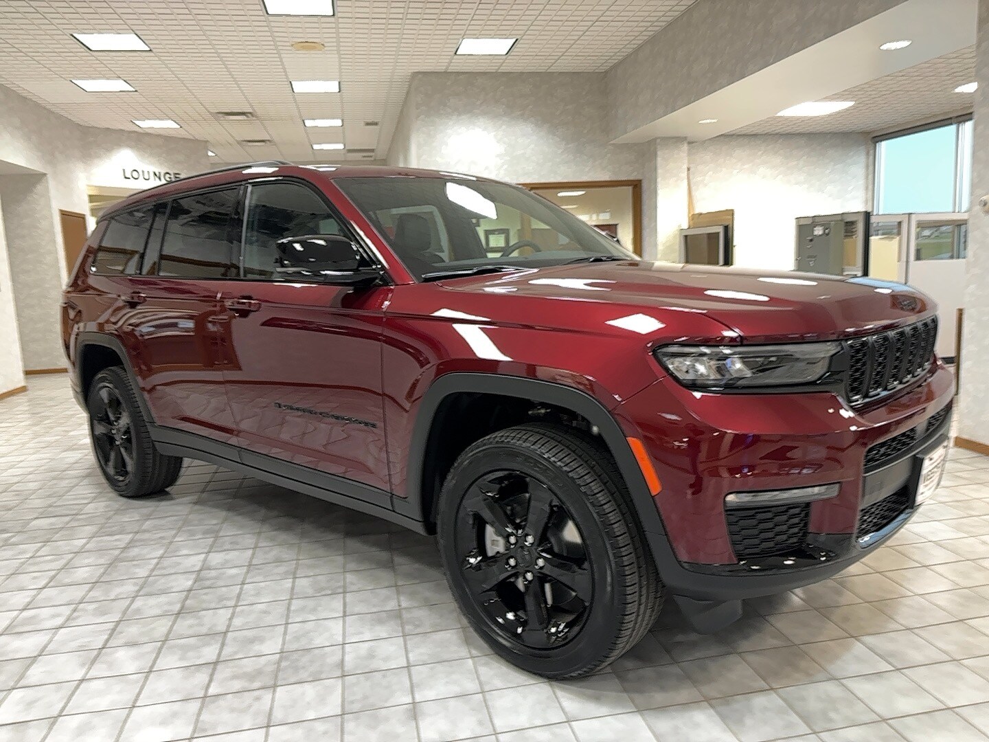 2025 Jeep Grand Cherokee Limited photo 2