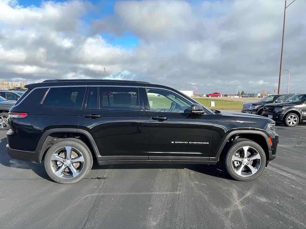 New 2025 Jeep Grand Cherokee L LIMITED 4X4 Sport Utility